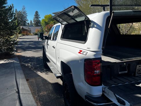 Used 2018 Chevrolet Silverado 2500 LTZ w/ Duramax Plus Package image 10