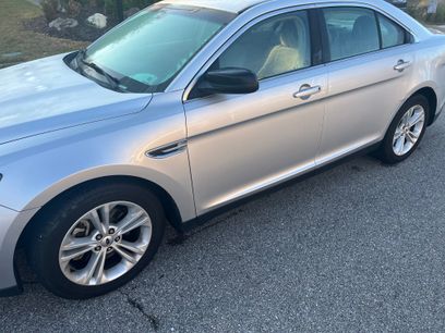 Used 2016 Ford Taurus SE