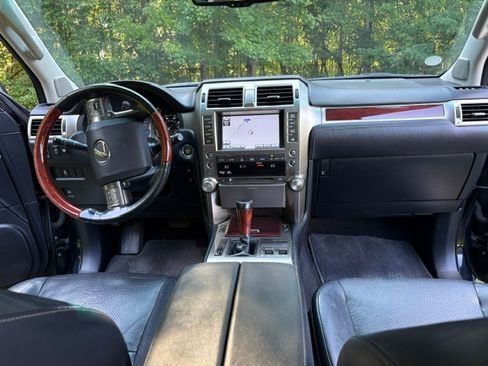 Used 2011 Lexus GX 460 w/ Comfort Plus Pkg AWD/4WD image 8