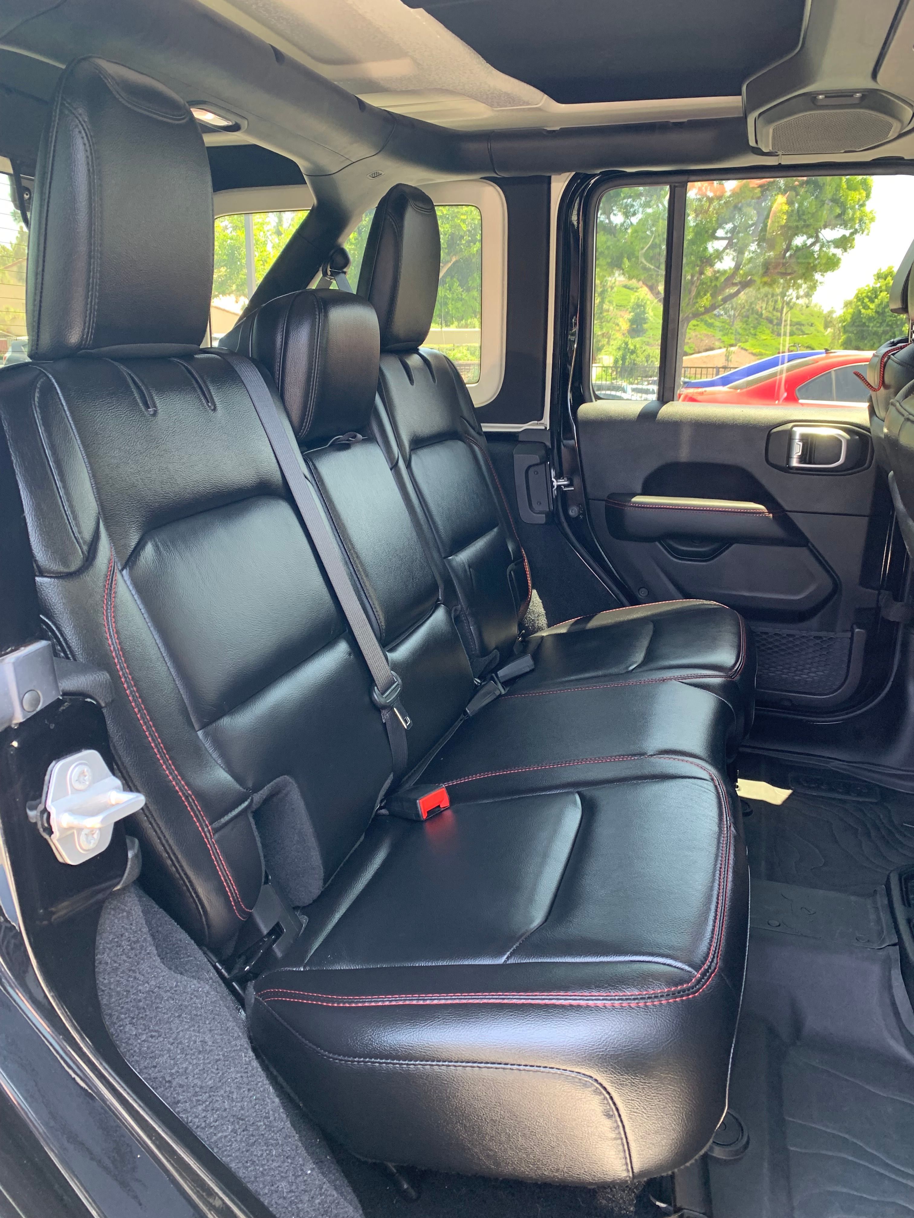 Used 2019 Jeep Wrangler Unlimited Rubicon AWD/4WD image 9