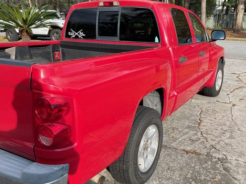 Used 2005 Dodge Dakota SLT image 5