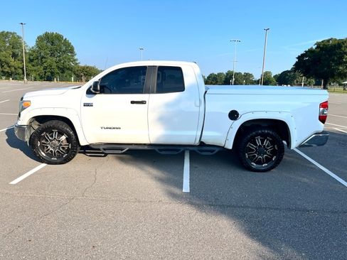 Used 2015 Toyota Tundra SR5 w/ SR5 Upgrade Package RWD image 4
