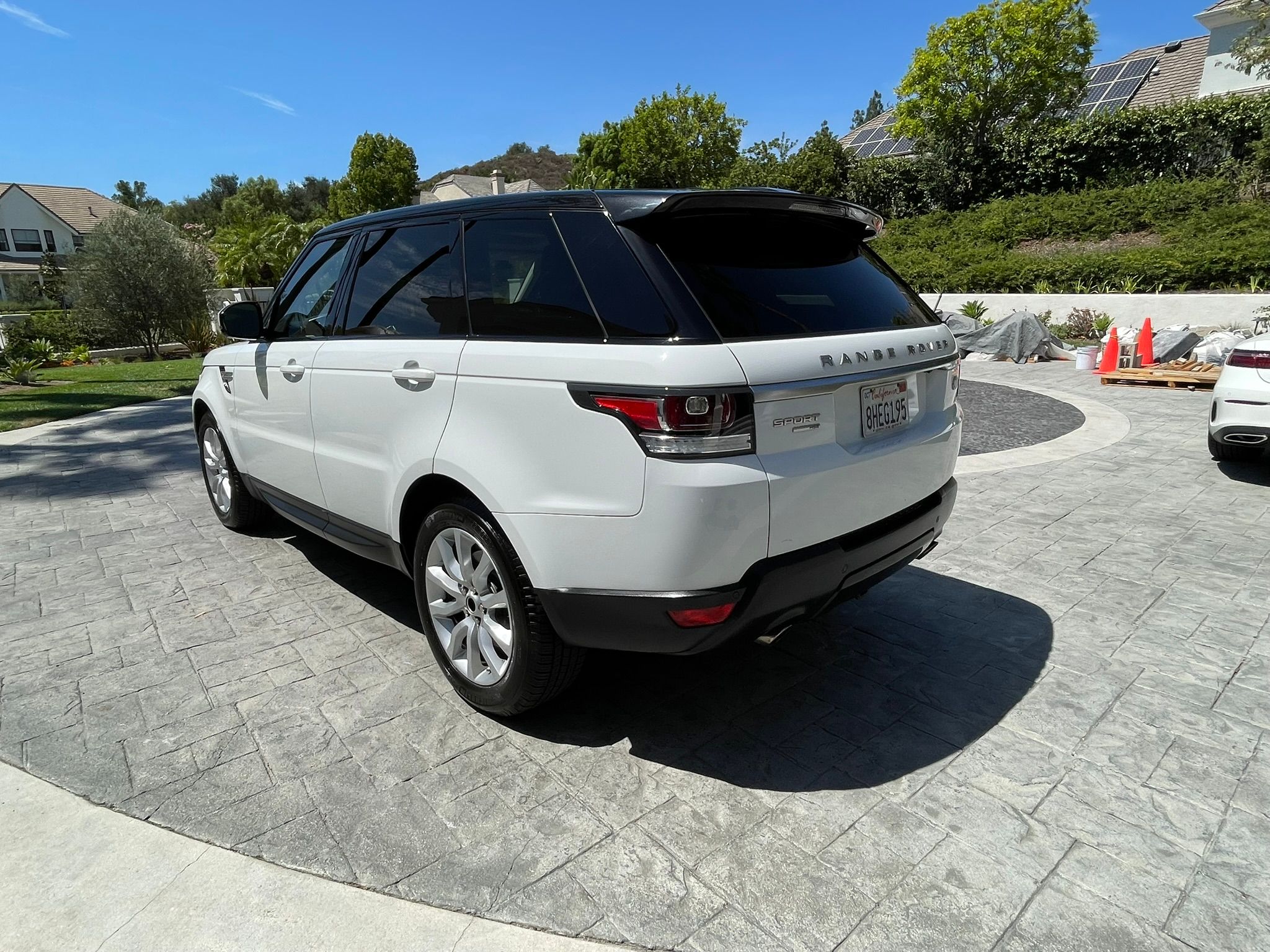 Used 2014 Land Rover Range Rover Sport HSE AWD/4WD image 4