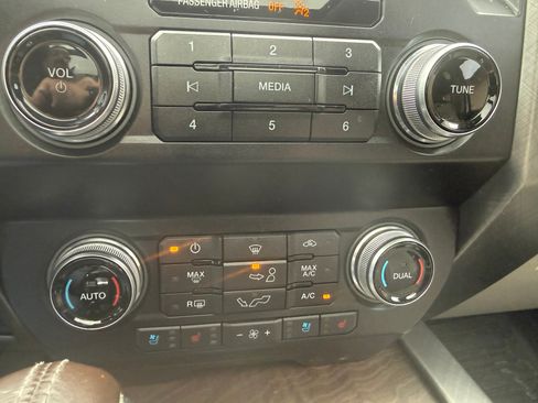 Used 2019 Ford F150 Limited w/ Trailer Tow Package image 17