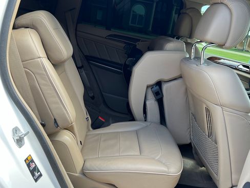 Used 2013 Mercedes-Benz GL 450 4MATIC image 9