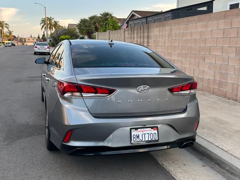 Used 2019 Hyundai Sonata Limited w/ Cargo Package FWD image 5