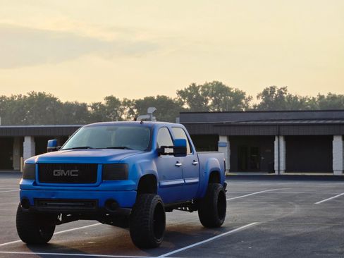 Used 2012 GMC Sierra 1500 SLE w/ Regional Value Package image 1