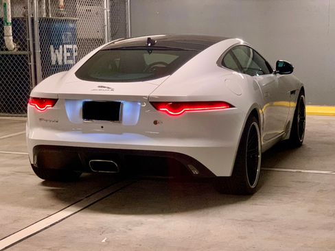 Used 2018 Jaguar F-TYPE 2.0 296 HP Coupe 2D image 4