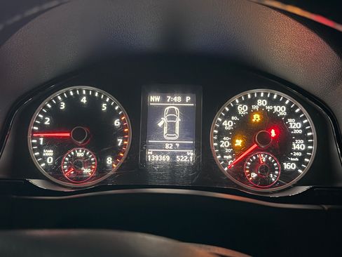 Used 2017 Volkswagen Tiguan Wolfsburg Edition image 9