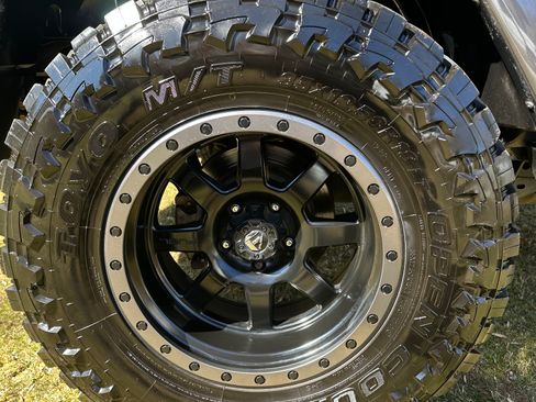 Used 2016 Jeep Wrangler Unlimited Rubicon w/ Connectivity Group image 10