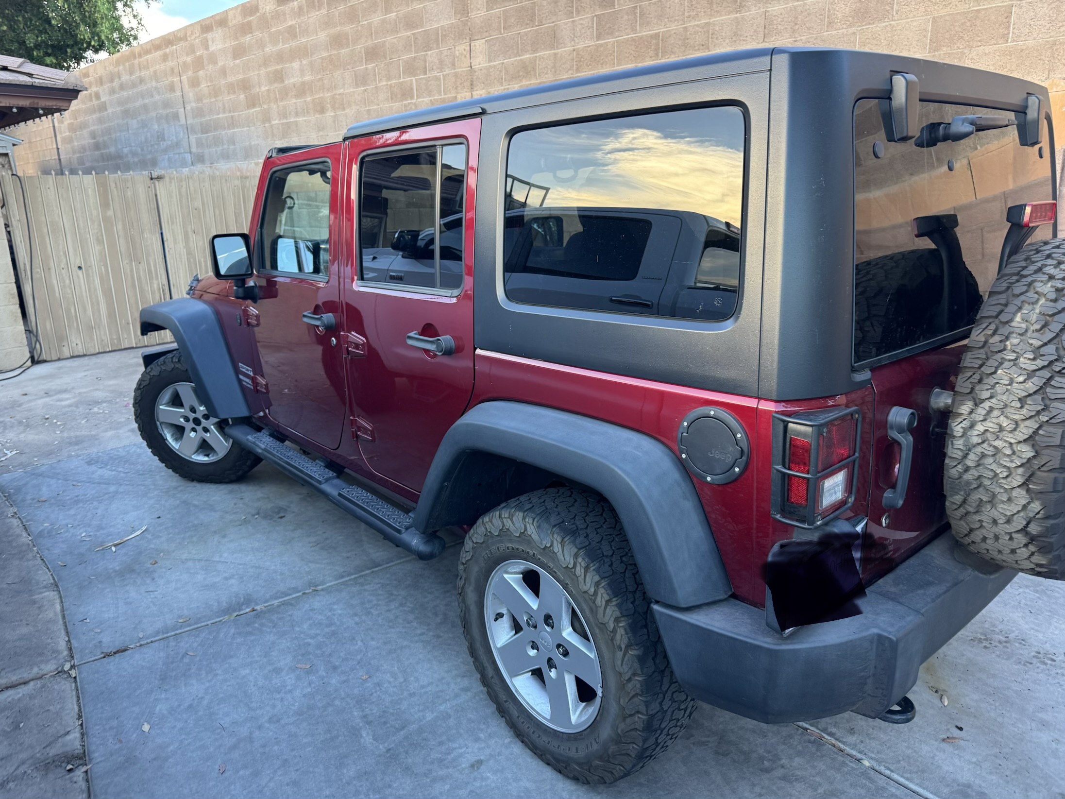 Used 2012 Jeep Wrangler Unlimited Sport w/ PWR Convenience Group AWD/4WD image 8