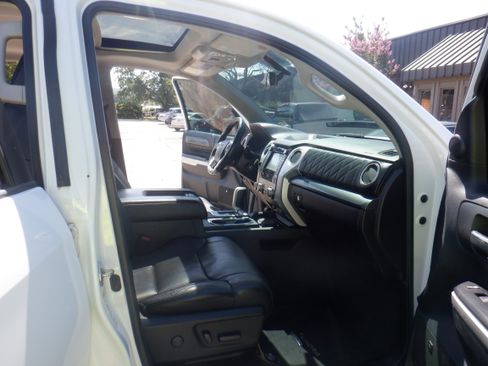 Used 2016 Toyota Tundra Platinum AWD/4WD image 17