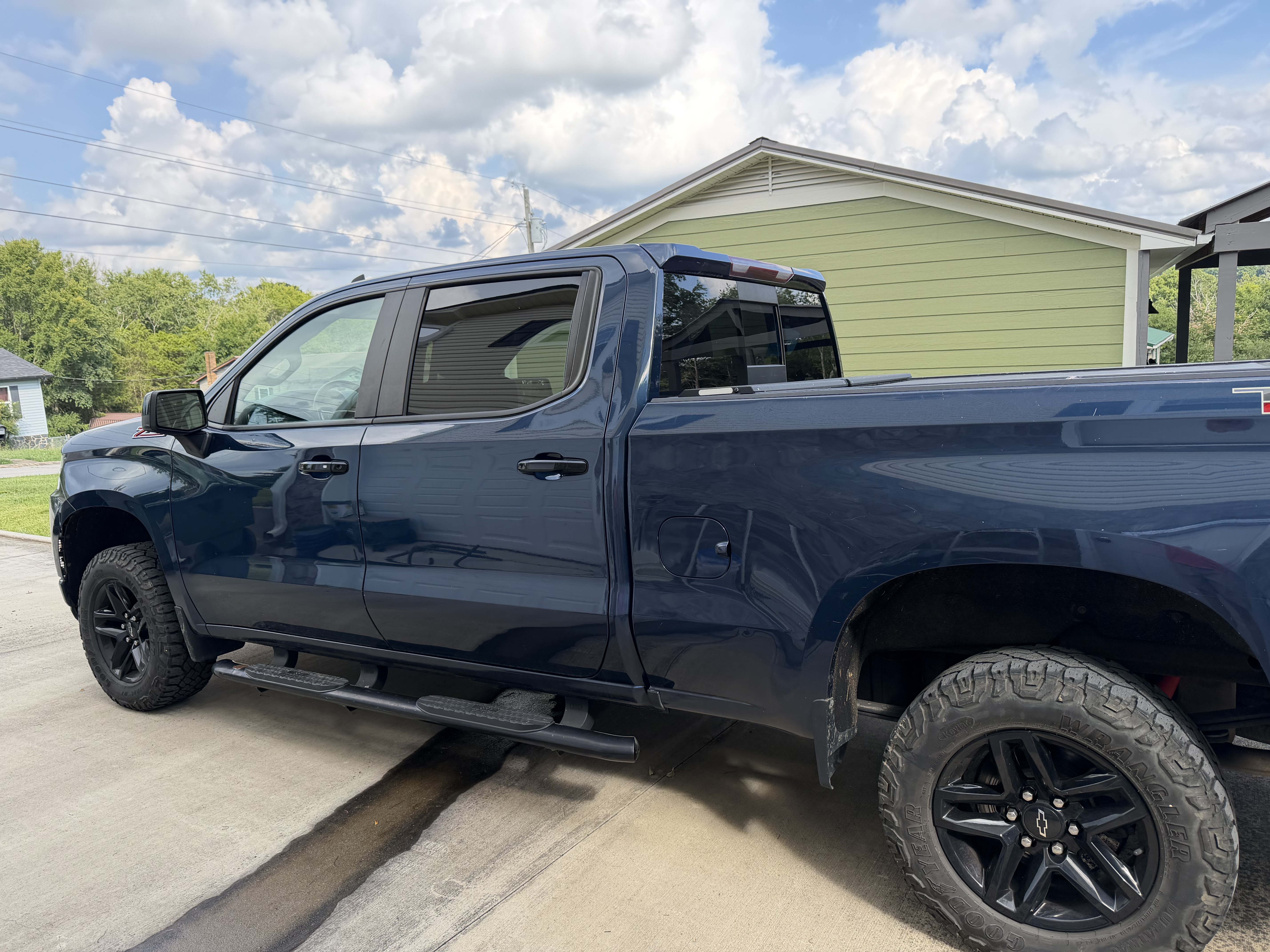 Used 2021 Chevrolet Silverado 1500 LT Trail Boss w/ Convenience Package II AWD/4WD image 4