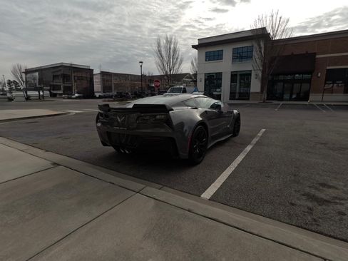 Used 2016 Chevrolet Corvette Z06 w/ 3LZ Preferred Equipment Group image 5