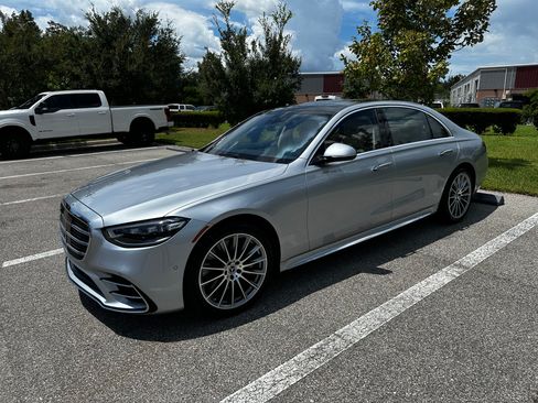 Used 2023 Mercedes-Benz S 500 4MATIC image 2