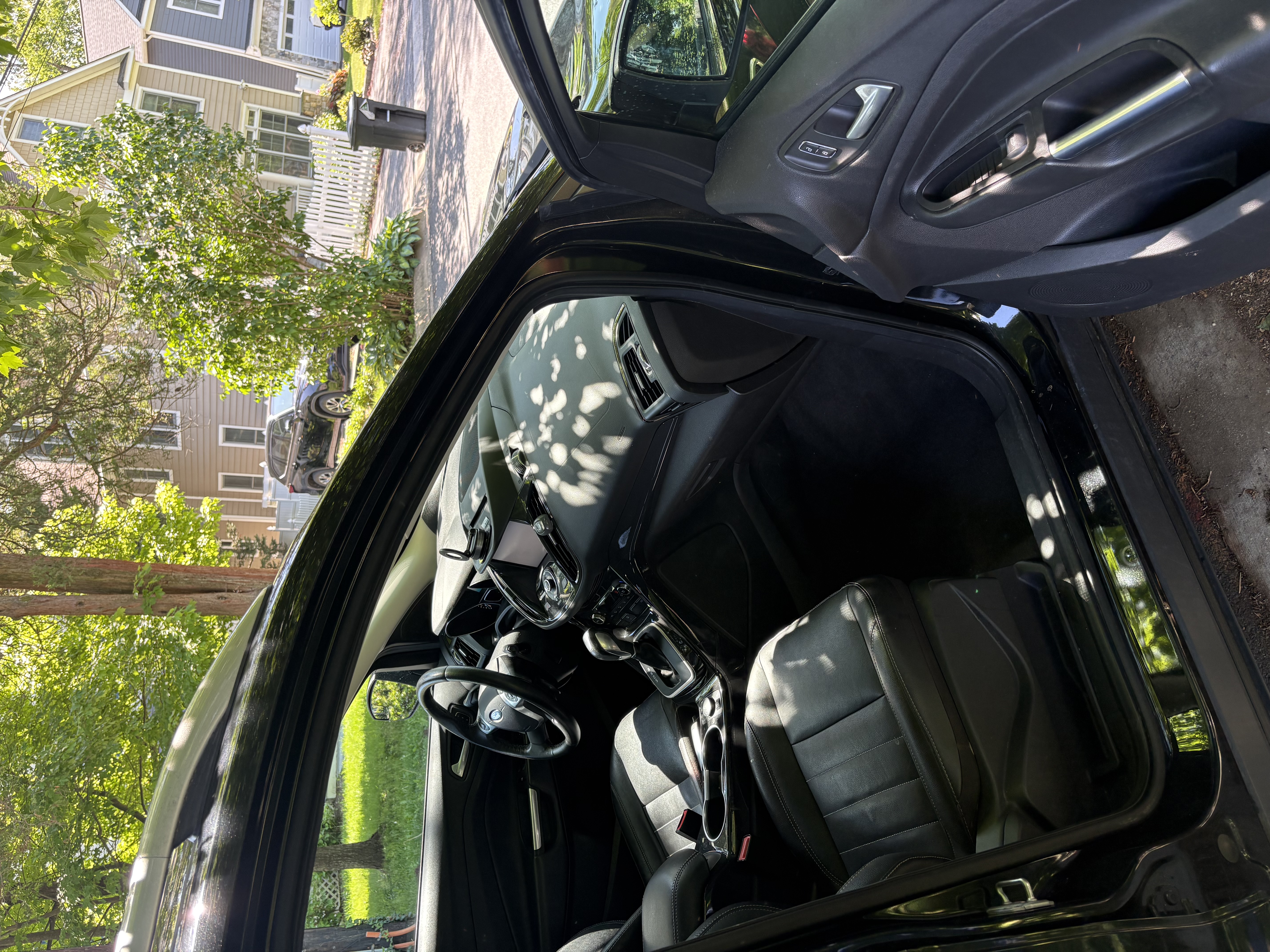 Used 2014 Ford Escape Titanium FWD image 15