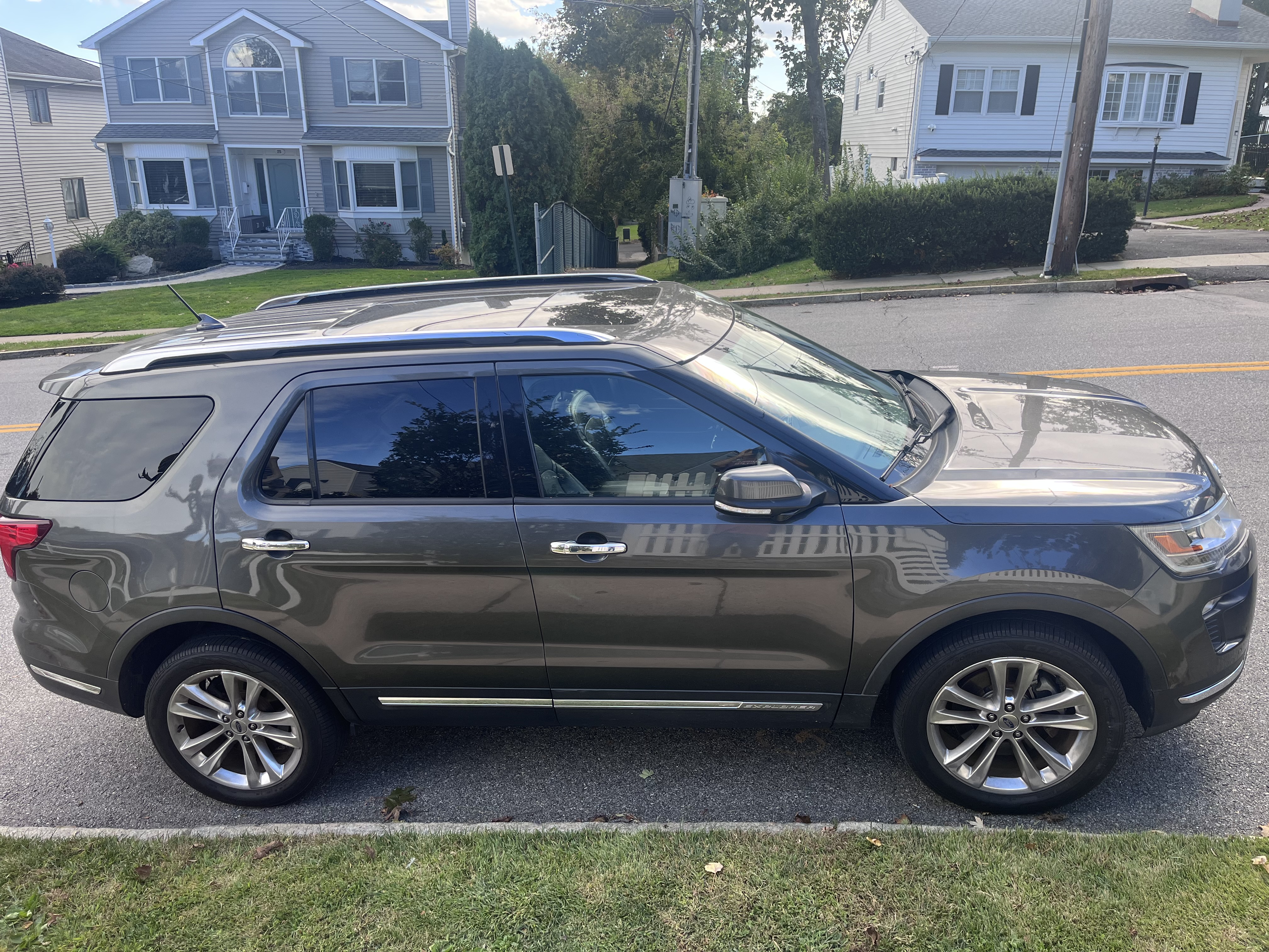 Used 2018 Ford Explorer Limited AWD/4WD image 21
