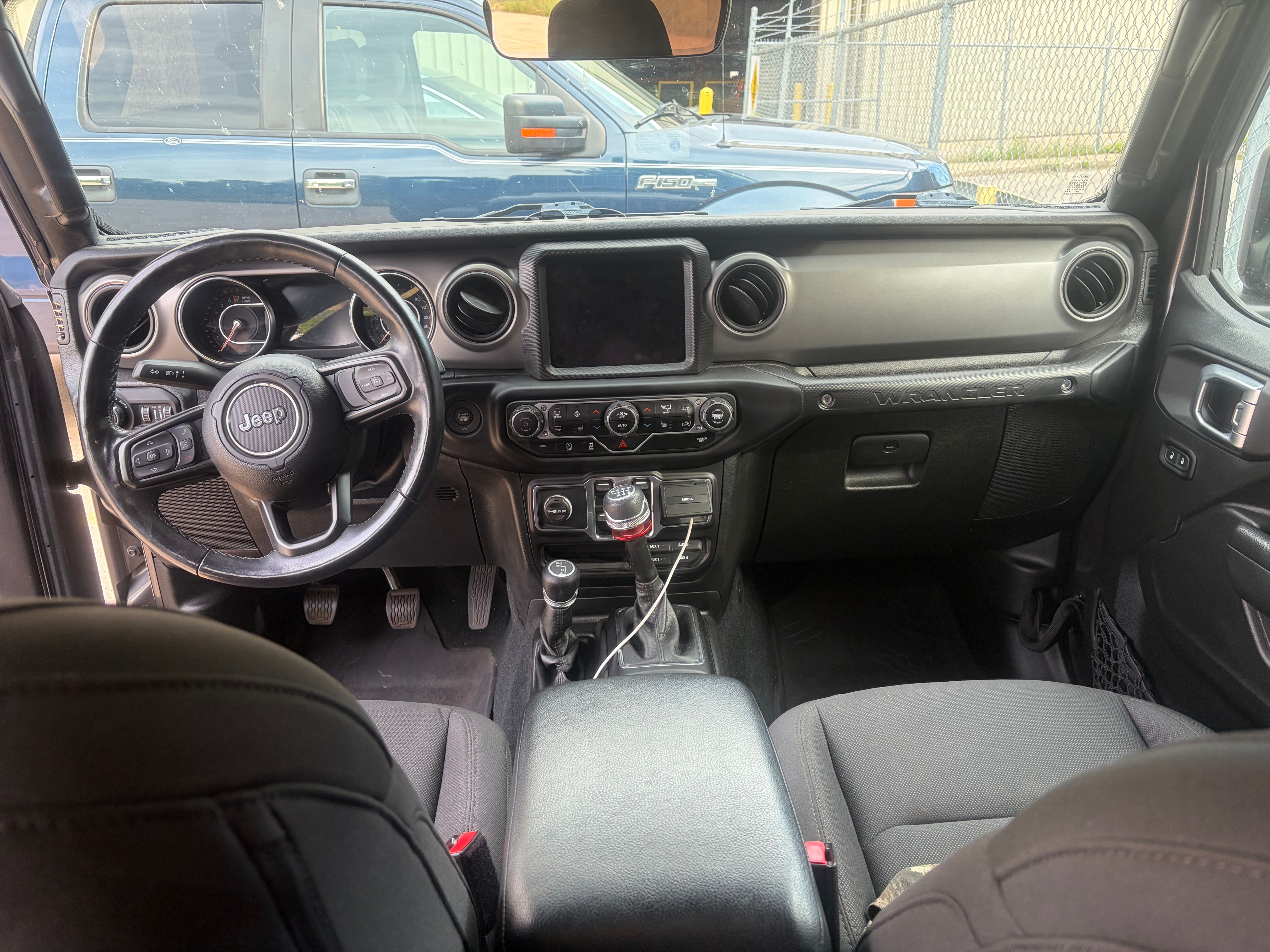 Used 2022 Jeep Wrangler Unlimited Sport AWD/4WD image 14