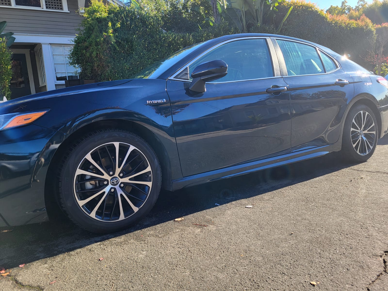 Used 2019 Toyota Camry SE FWD image 14