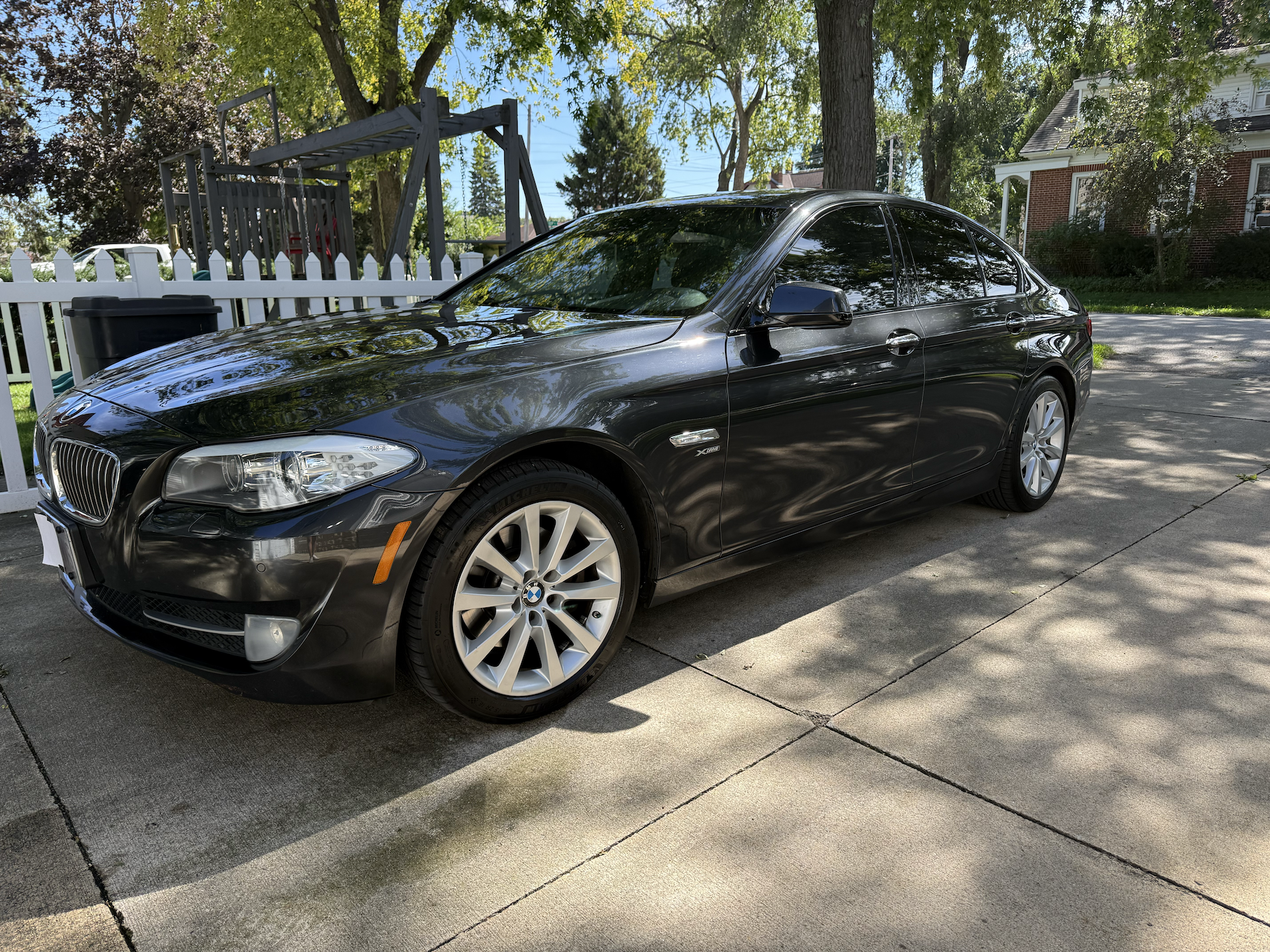 Used 2012 BMW 528i xDrive Sedan AWD/4WD image 1