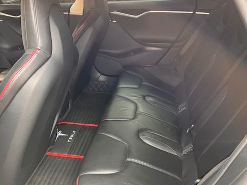 Used 2013 Tesla Model S Performance image 12