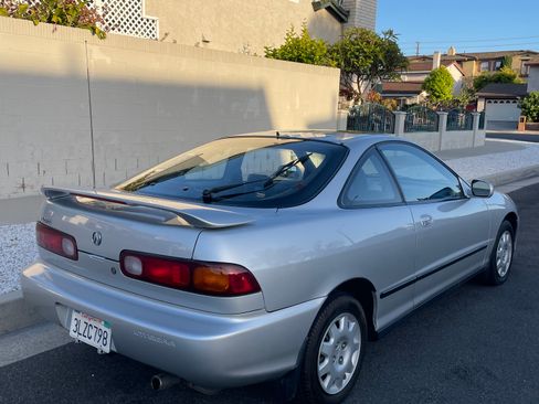 Used 1995 Acura Integra LS FWD image 9