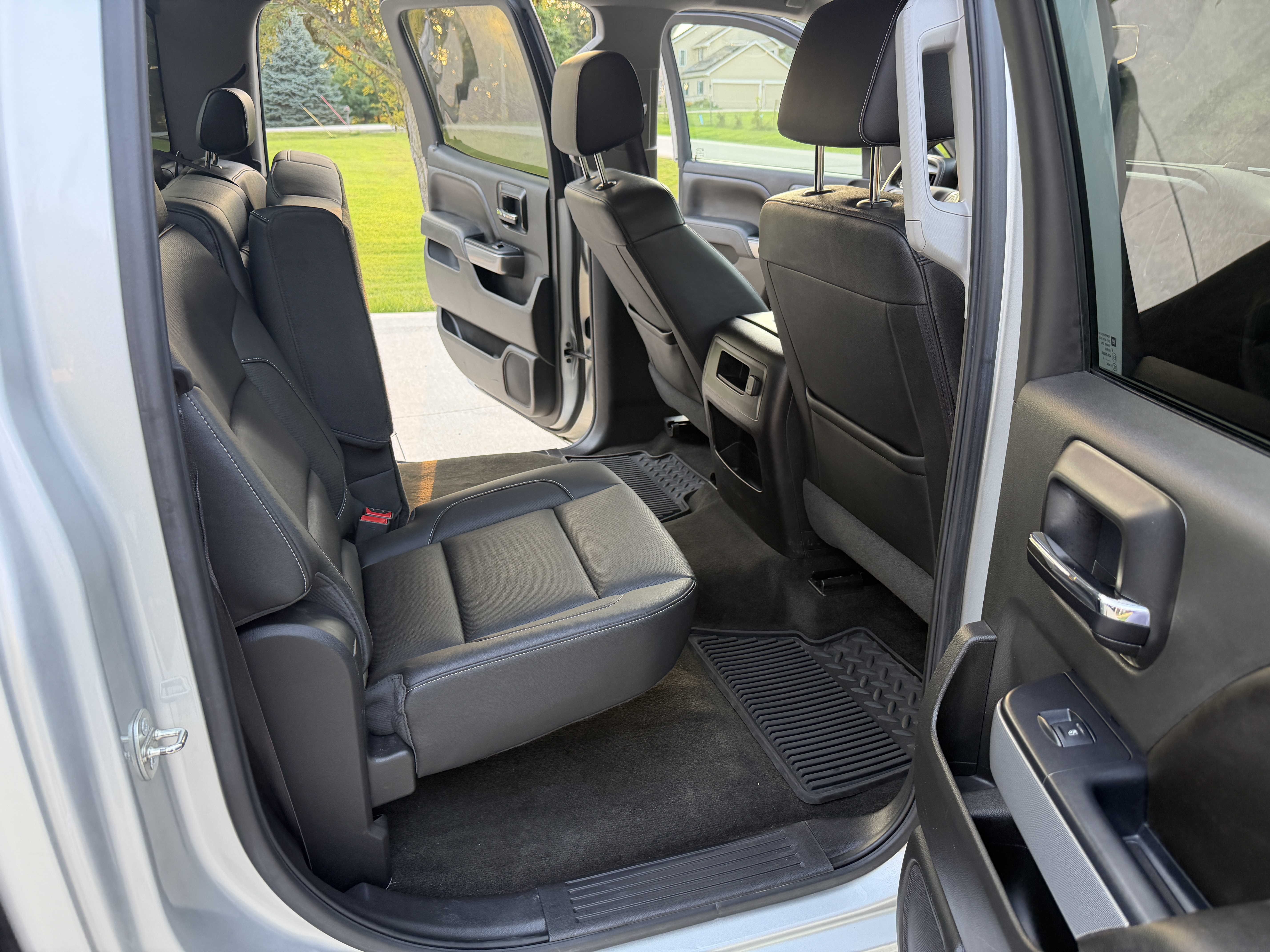 Used 2016 Chevrolet Silverado 1500 LTZ Z71 w/ LTZ Plus Package AWD/4WD image 20