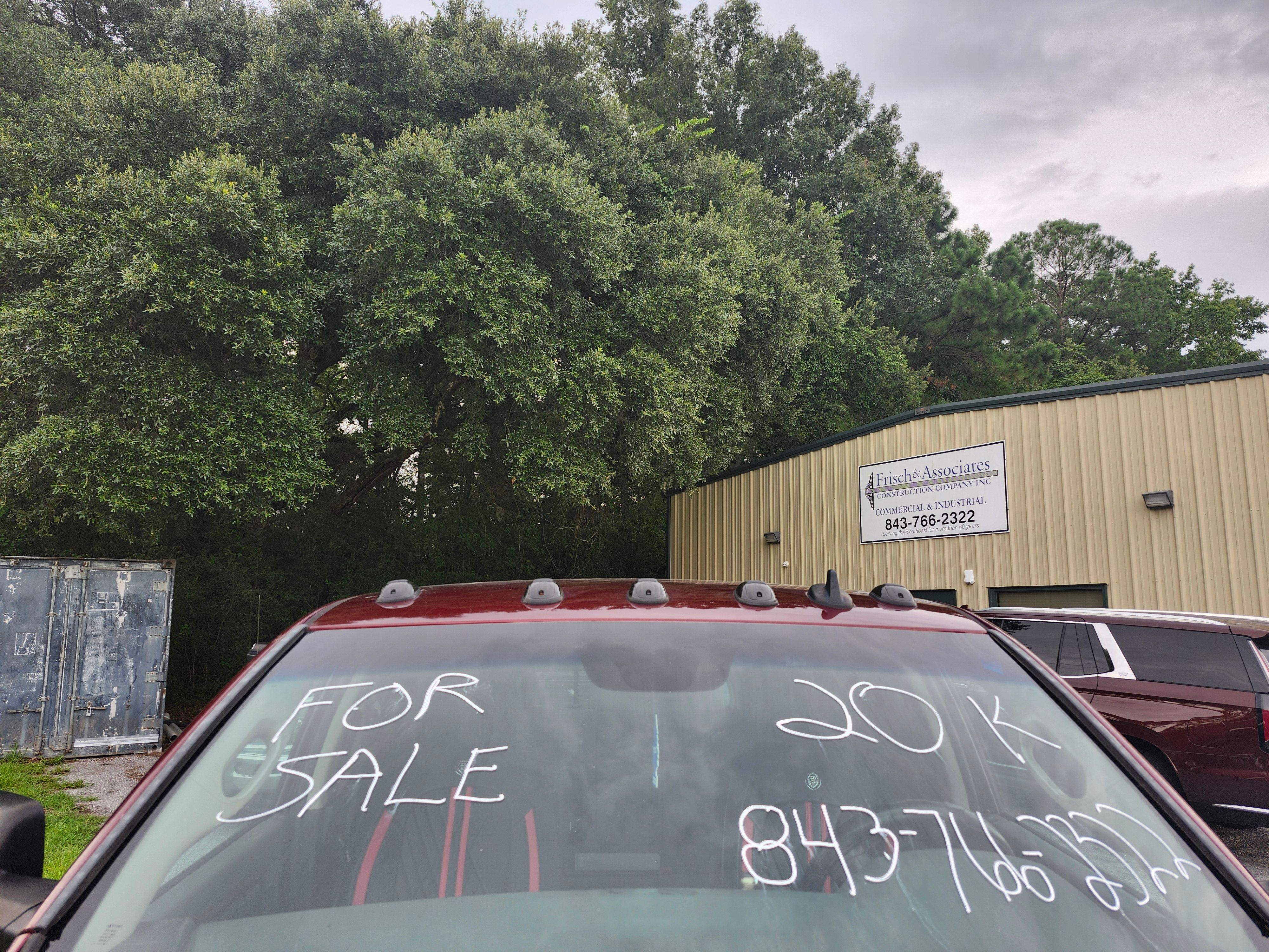 Used 2017 RAM 3500 SLT RWD image 4