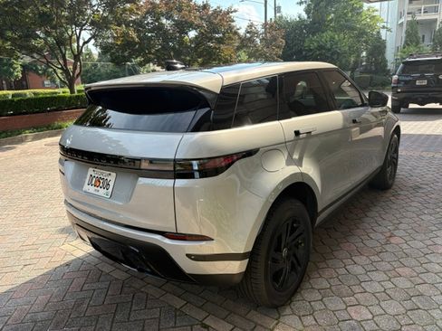 Used 2024 Land Rover Range Rover Evoque S AWD/4WD image 9