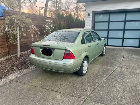 Used 2007 Ford Focus SE image 9