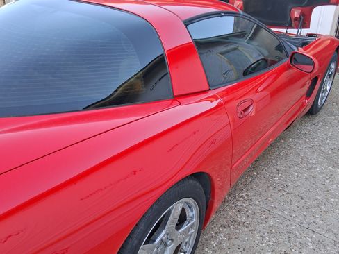 Used 1999 Chevrolet Corvette Coupe image 11