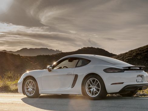 Used 2019 Porsche 718 Cayman image 9