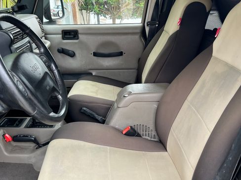 Used 2003 Jeep Wrangler Rubicon image 15