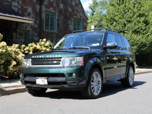 Used 2010 Land Rover Range Rover Sport HSE LUX image 5