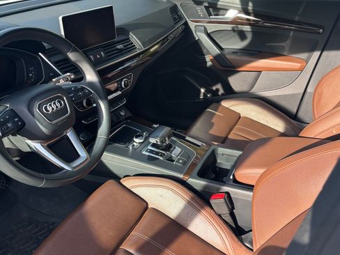 Used 2018 Audi Q5 2.0T Premium Plus w/ Premium Plus Package AWD/4WD image 11
