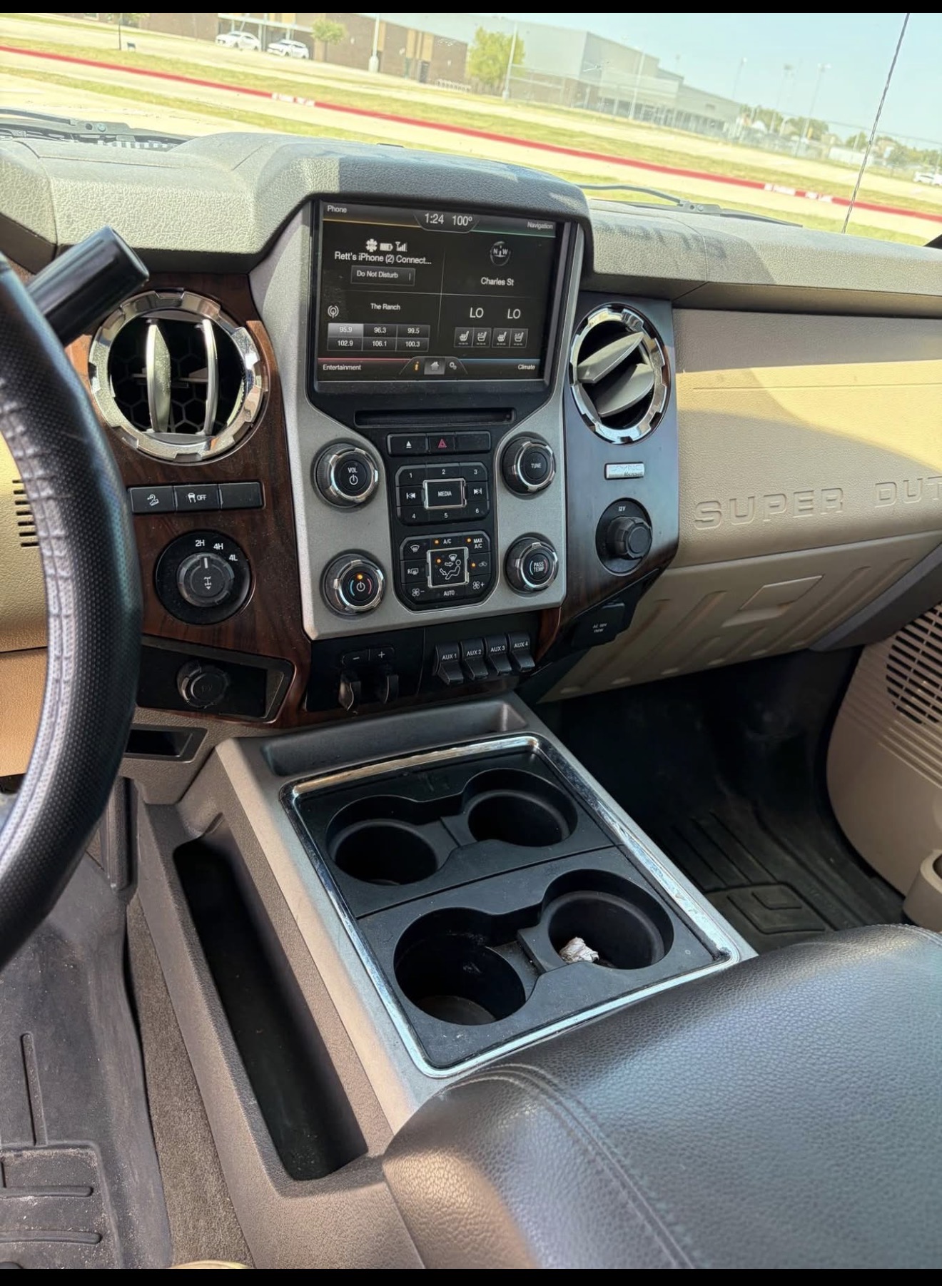 Used 2014 Ford F350 Lariat w/ Lariat Interior Package AWD/4WD image 2