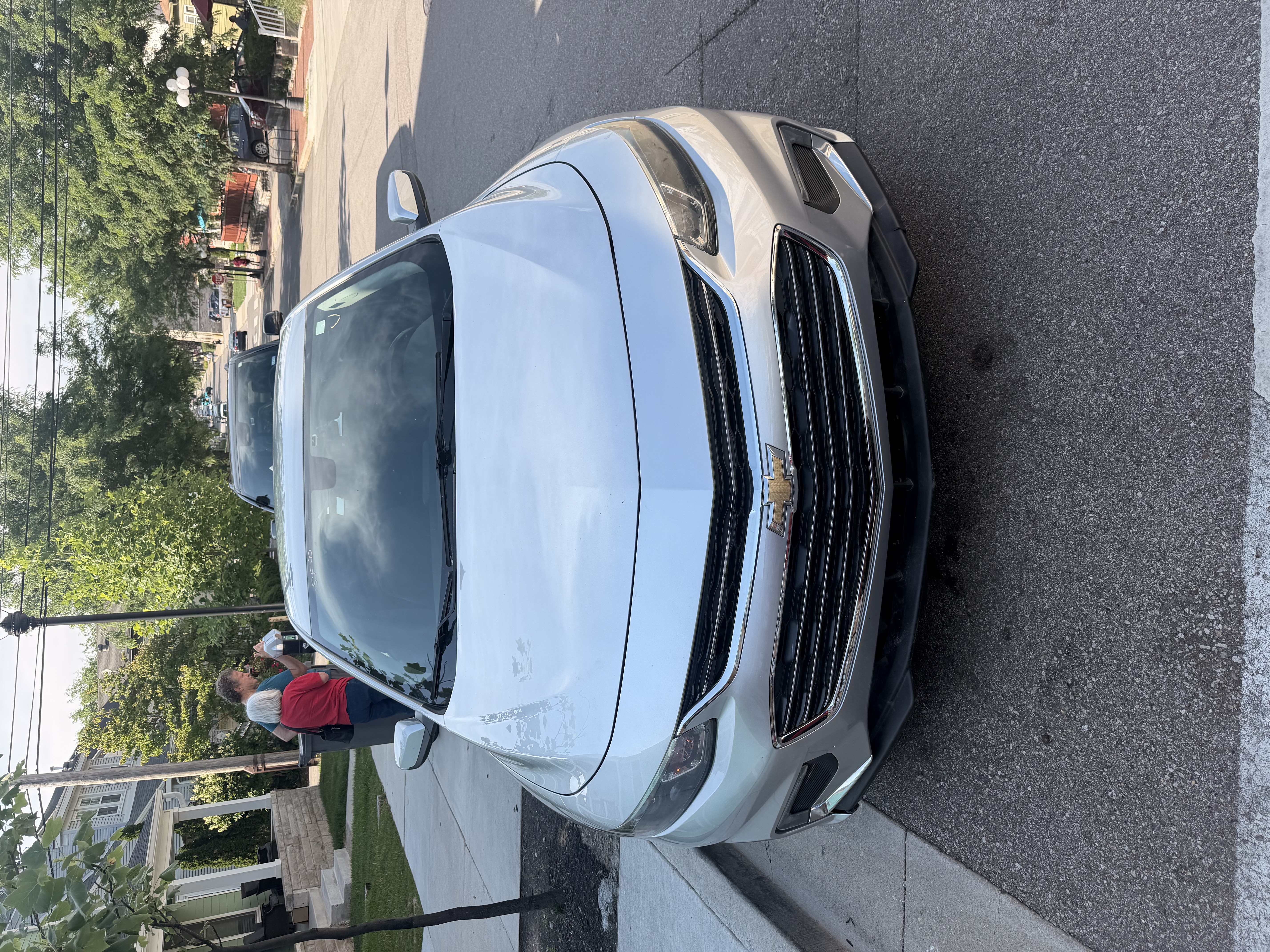 Used 2017 Chevrolet Malibu LT FWD image 1