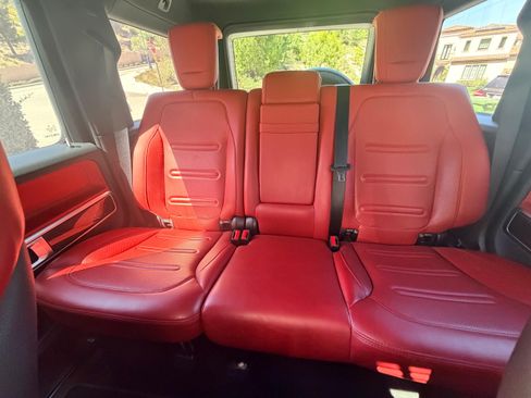 Used 2022 Mercedes-Benz G 550 image 2
