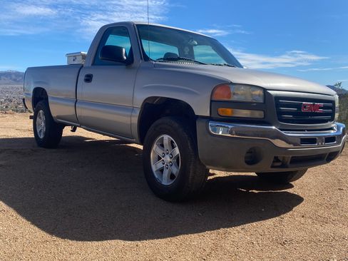 Used 2004 GMC Sierra 1500 W/T image 4