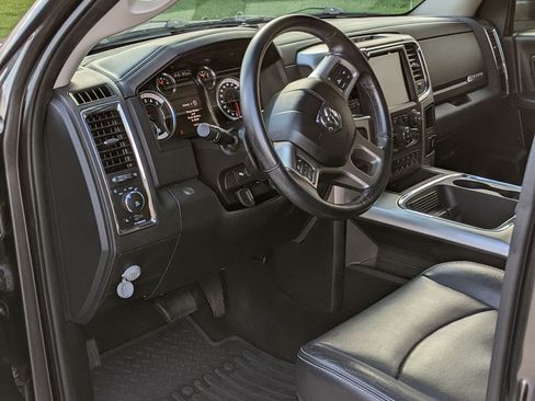 Used 2017 RAM 3500 Laramie image 15