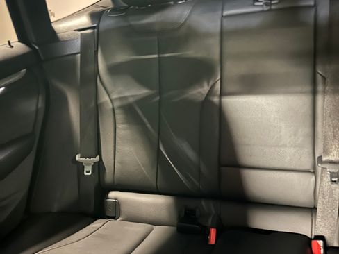 Used 2018 BMW 330i Gran Turismo xDrive image 27