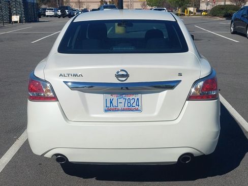 Used 2015 Nissan Altima 2.5 S w/ Power Driver Seat Package image 5