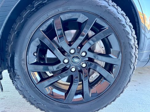 Used 2018 Land Rover Discovery HSE Luxury image 20