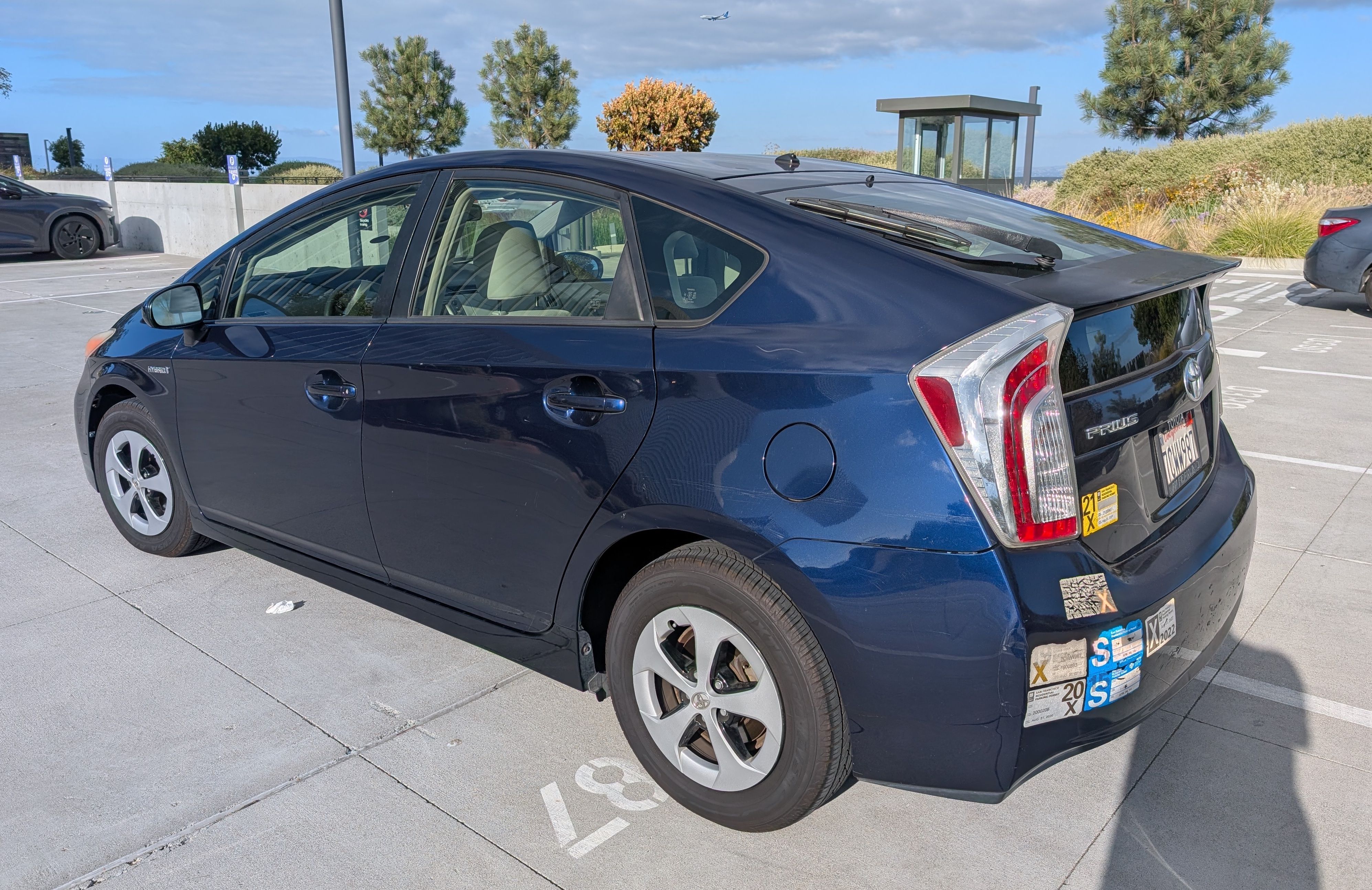 Used 2013 Toyota Prius Two FWD image 2
