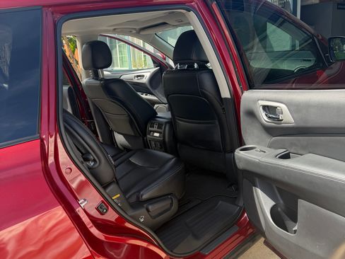 Used 2018 Nissan Pathfinder SL w/ SL Premium Package image 5