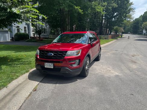 Used 2016 Ford Explorer Sport w/ Equipment Group 401A AWD/4WD image 1