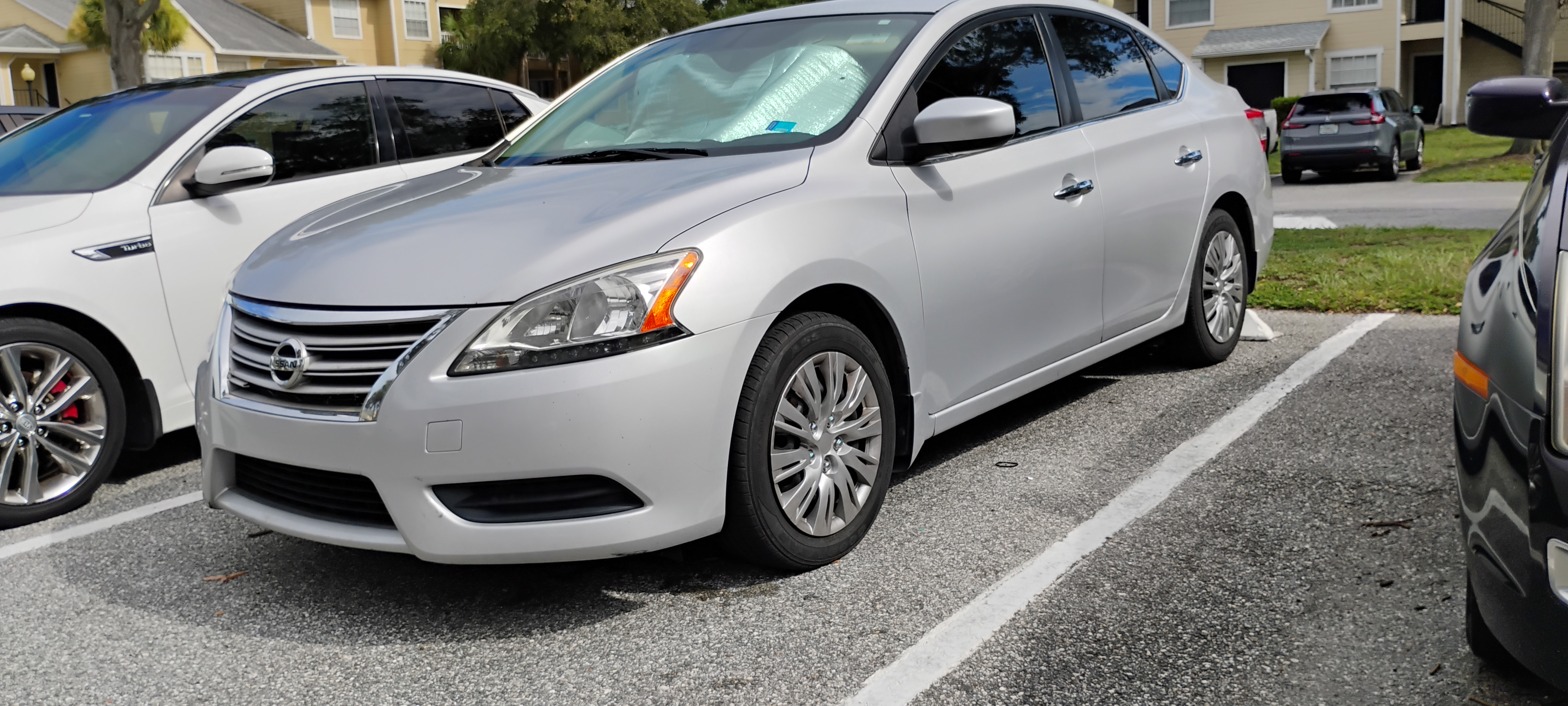 Used 2013 Nissan Sentra S FWD image 1