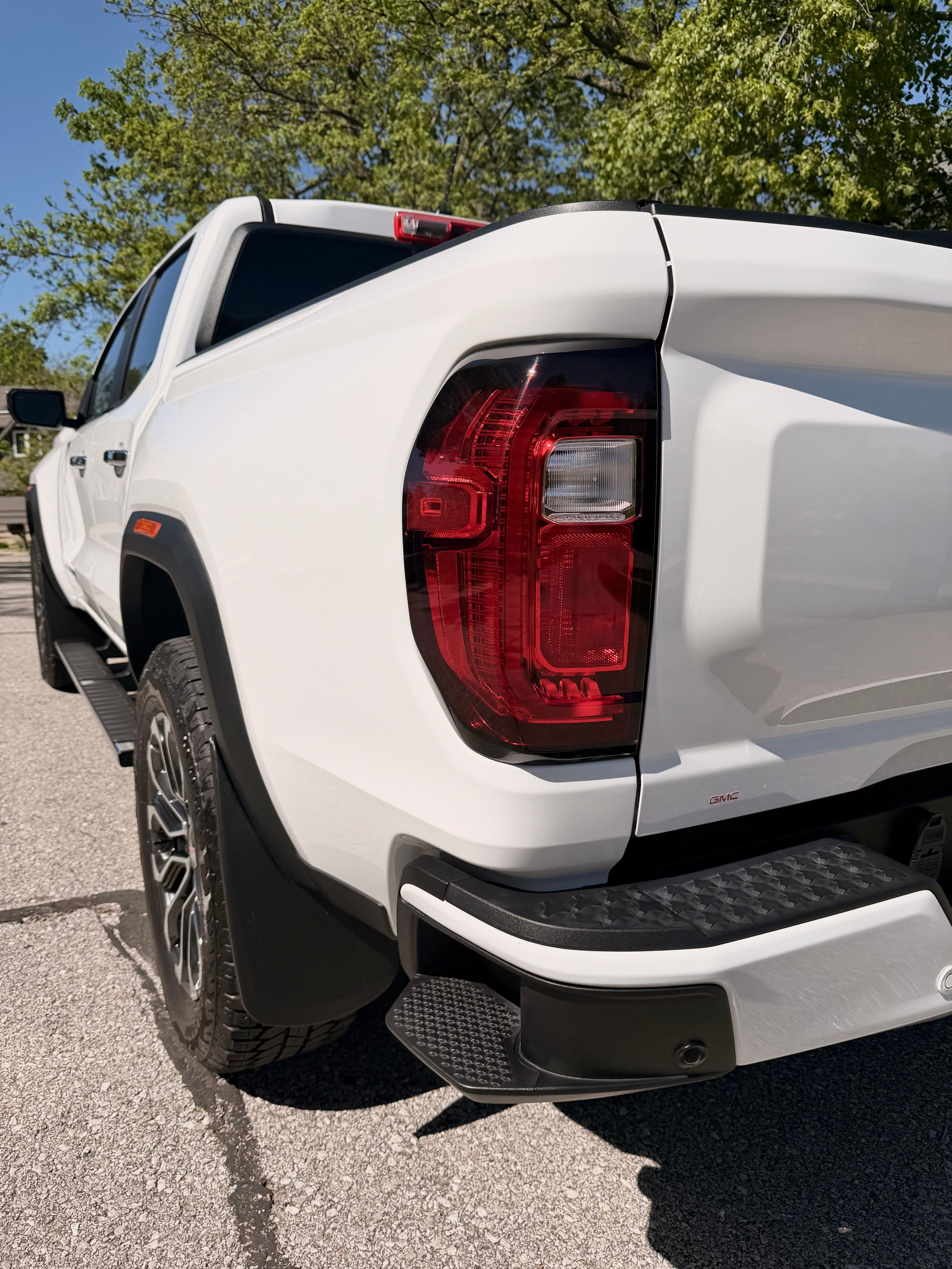 Used 2025 GMC Canyon Denali AWD/4WD image 11