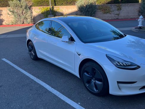 Used 2020 Tesla Model 3 Long Range AWD/4WD image 2