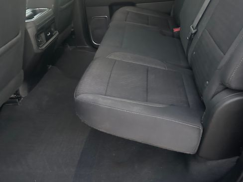 Used 2022 Chevrolet Silverado 1500 LT AWD/4WD image 21